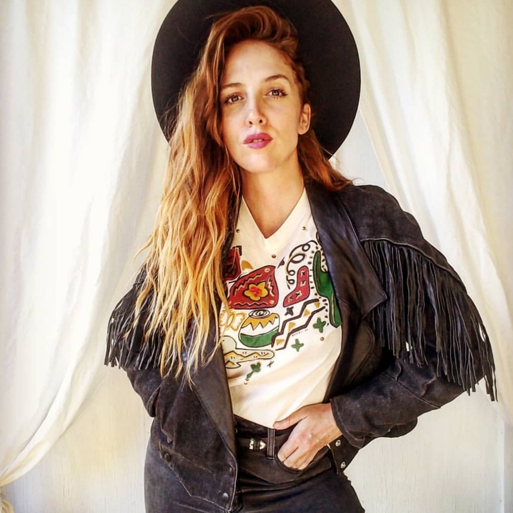 Vintage Denim and Jean Jacket!
🐃